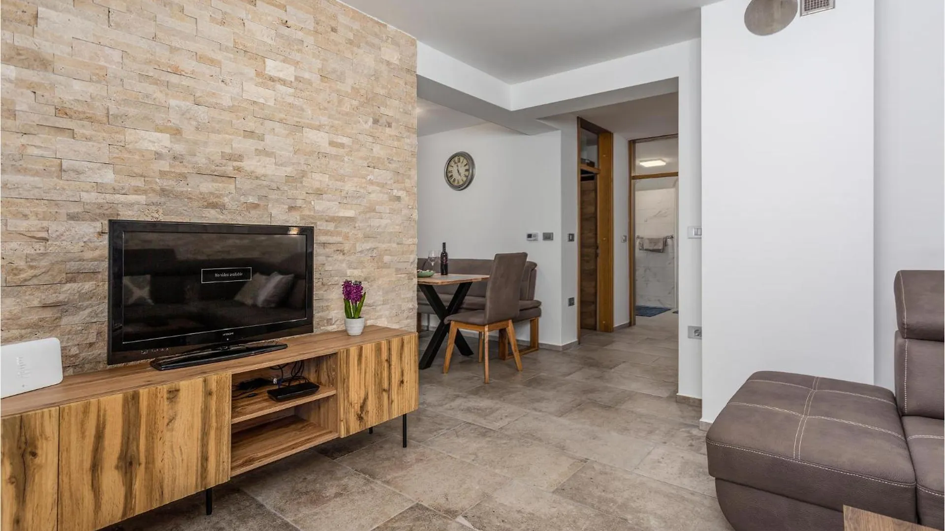 別荘 Stunning Home In Muraj With Kitchen Kornić
